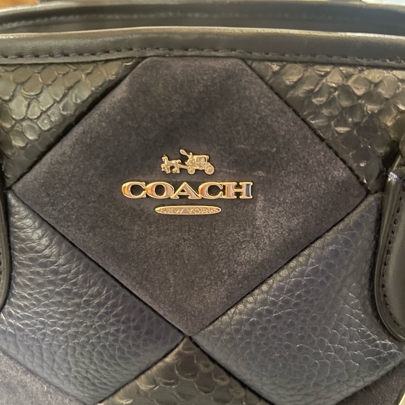 Coach quilted dark blue purse - Picture 7 of 14